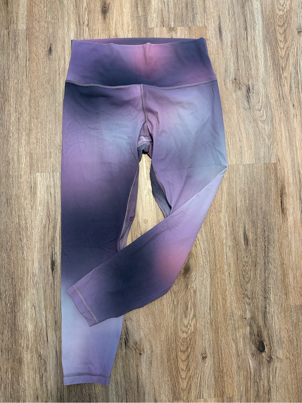 Women’s lululemon athletica Casual Ombre Purple Leggings 7/8 length